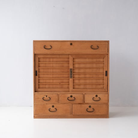 箪笥 | STORES