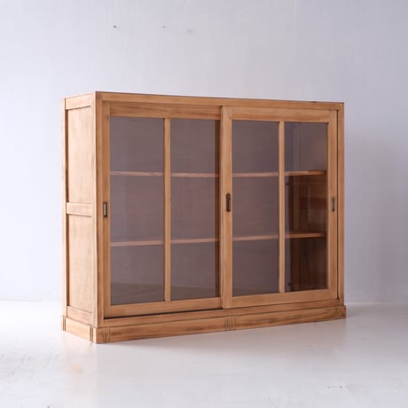 並んだ四角のリズムが楽しいシンプルな水屋/sa.1249'D