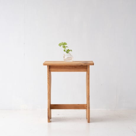 アンティークスツール | STORES