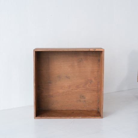 使い込まれた自然な丸みがやさしい 100年前の木製おかもち/st.1058