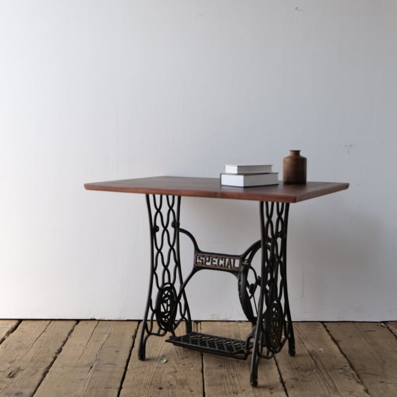 WORLD SPECIALアンティークミシンのリメイクテーブル/sk.703 | SLOWHA