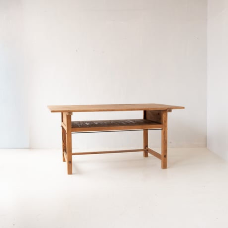 小学校で使われていた 高さ低めの作業台(棚板付き)/sa.1216'D