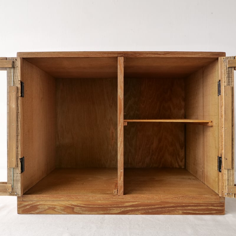 ガラス扉の四角い小さな収納棚/st.724 | SLOWHAND DEPARTMENT