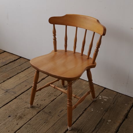 ナチュラルウッド・ろくろ加工のダイニングチェア/st.678