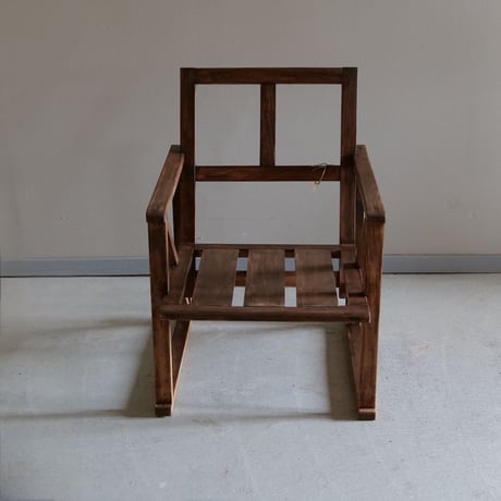 「円」のある椅子