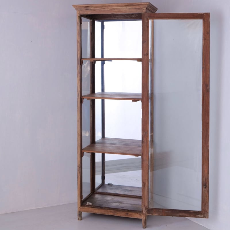 背面が鏡仕立てになった4段のオールドチークショーケース/sa.975