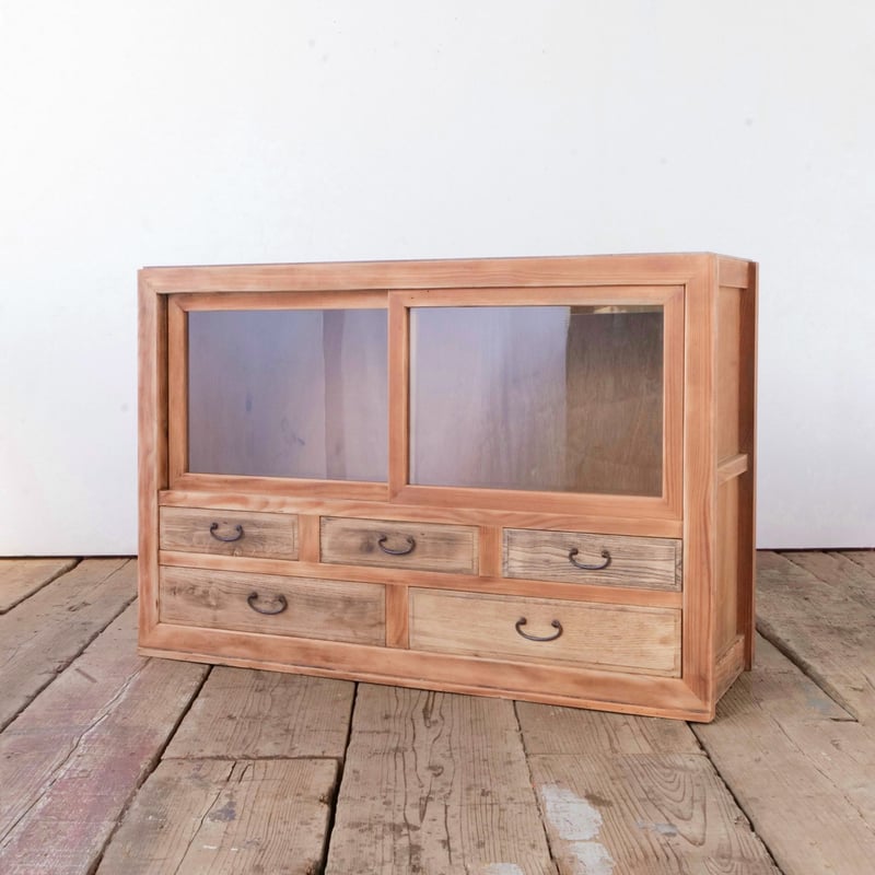 たっぷり五杯の抽斗を備えたガラス戸のキャビネット/sa.895 | SLOWHAND