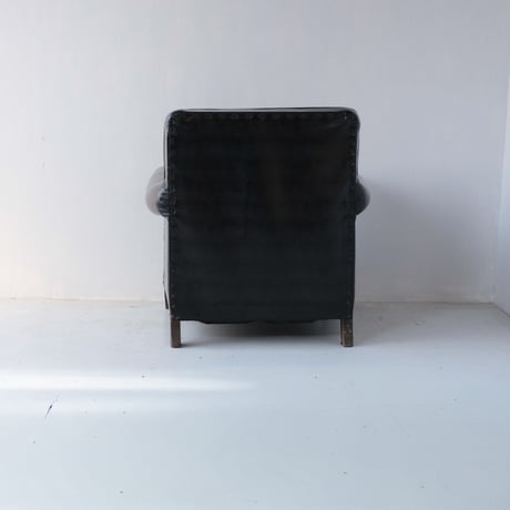 腰掛けたくなる包容力の黒いソファー【A】/sa.998