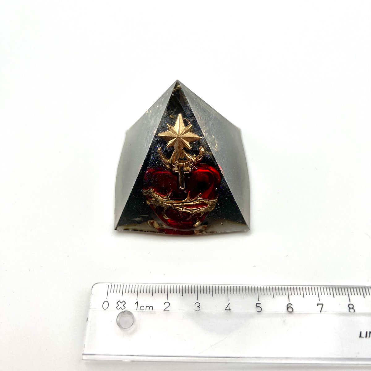 願いを叶えるサポート！】ピラミッド型オルゴナイト・魔除け・開運