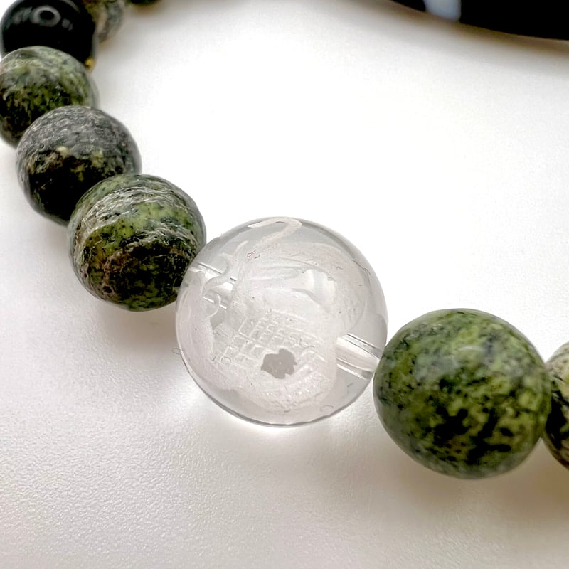 大きな白蛇白天珠様！綺麗！強い効果がありそう！これはおすすめ！ 大きな白蛇白天珠様！綺麗！強い効果がありそう！これはおすすめ