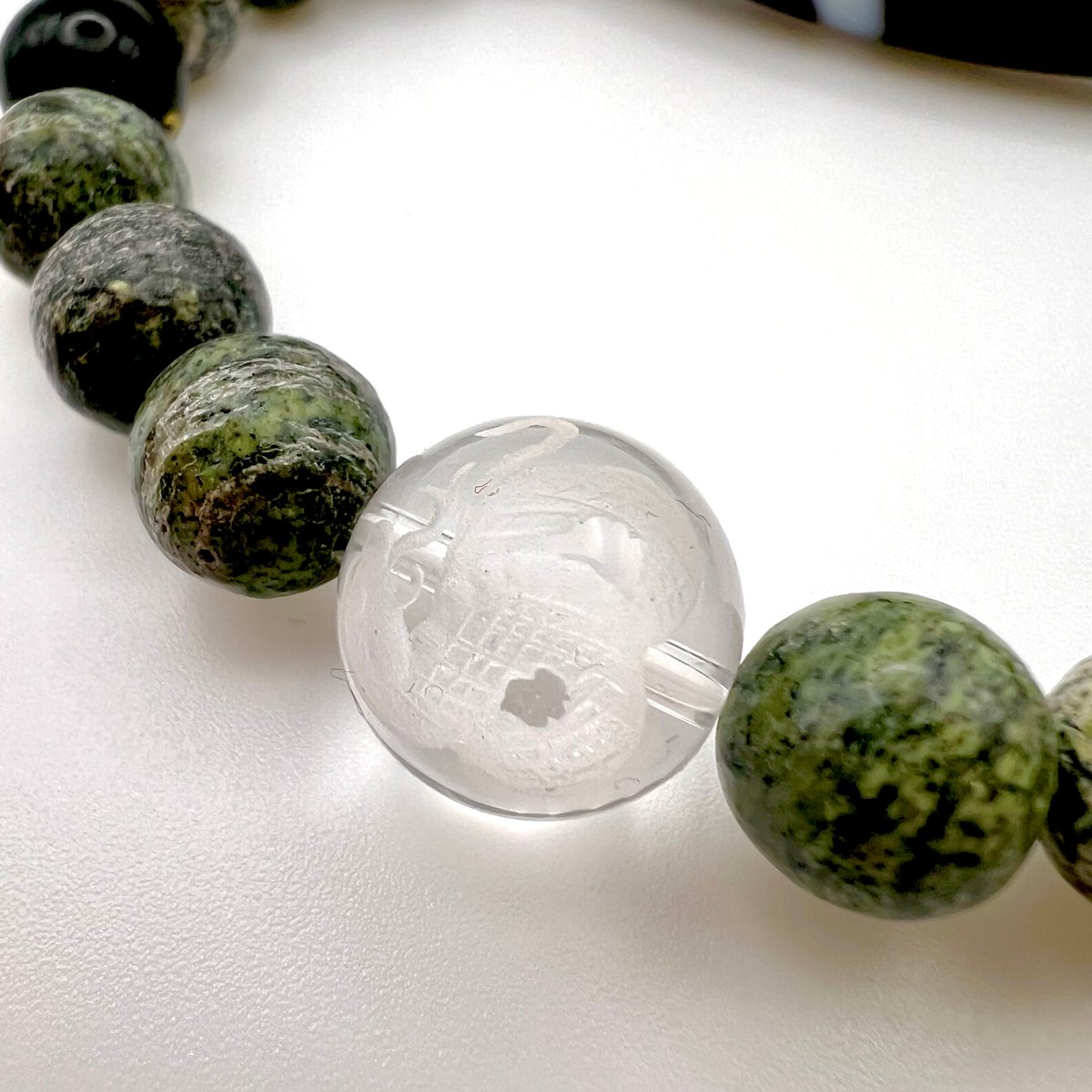 悪いことがなくなってきてる！天珠を一つは持ちたい！綺麗な白蛇白天珠さま！綺麗！ 悪いことがなくなってきてる！天珠を一つは持ちたい！綺麗な