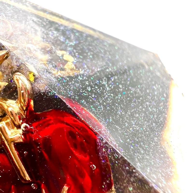 願いを叶えるサポート！】ピラミッド型オルゴナイト・魔除け・開運