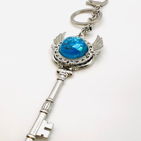 【願いを叶えるサポート！】魔法の鍵のオルゴナイトキーチャーム