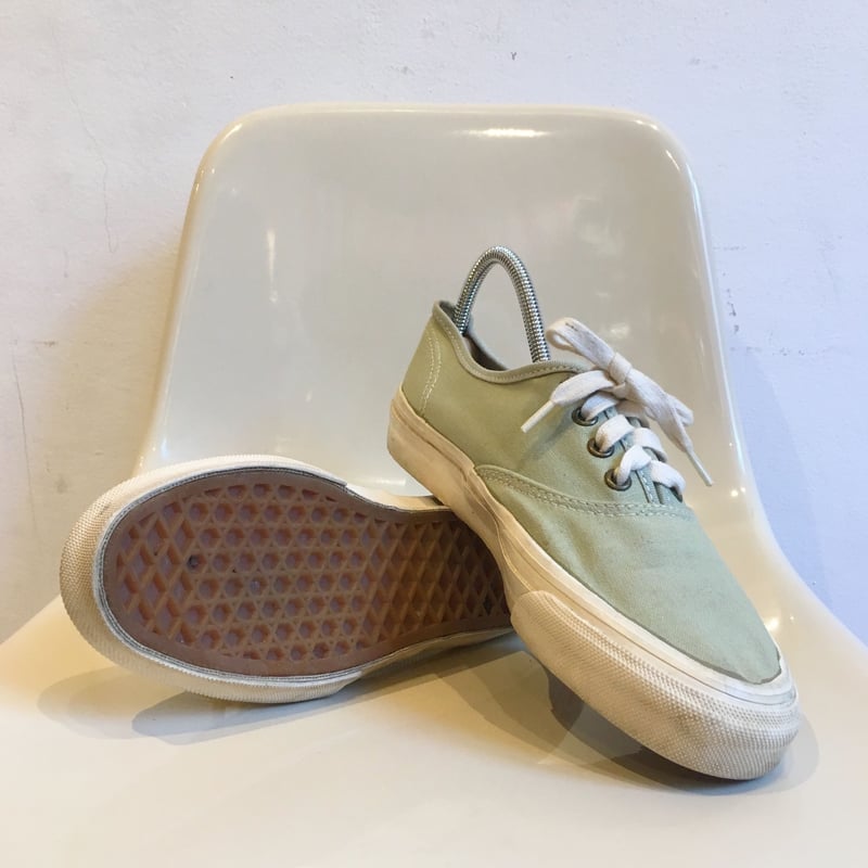 Vans hotsell authentic unisex