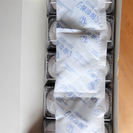 送料無料！　クリーム栃大福/【10個×2箱入簡易箱】※北海道・沖縄県は除きます