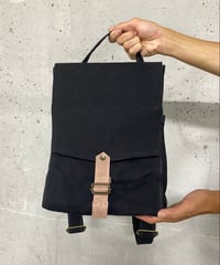 【ストラップの幅が4cmに！】ウィリアムソンリュックサック  -ブラック/アシュリーピンク-