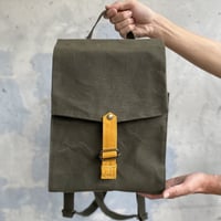 【絶妙なサイズ感！】ウィリアムソンリュックサック  -カーキ/ラッキーマスタード-