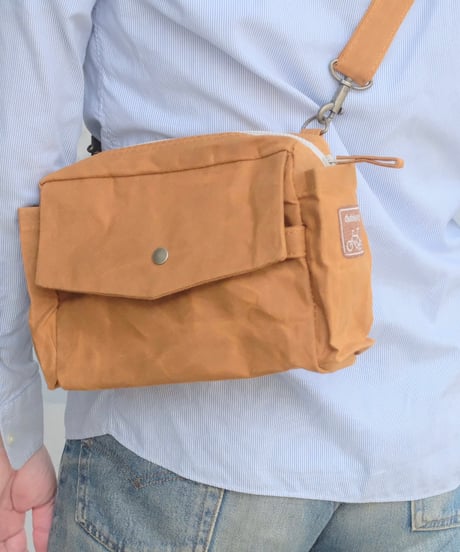 【ワッペン標準装備になりました！】ノウユアライツポシェット -マサラブラウン-