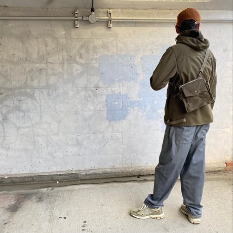 【ぽってり縦型完成！】ノウユアライツポシェットV -コンブオリーブ-