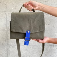 【やっぱりかわいい！】ウィリアムソンサッチェルバッグ  -カーキ/アナザーカインドオブブルー-