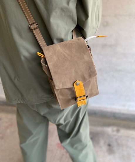 【ウィリアムソンシリーズに新しい仲間が！】ウィリアムソンポシェット -ベージュ/ラッキーマスタード-