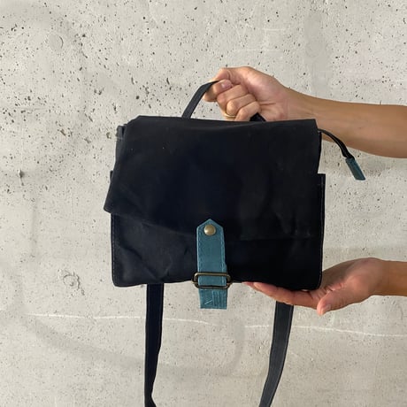 【やっぱりかわいい！】ウィリアムソンサッチェルバッグ  -ブラック/スモーキーブルー-