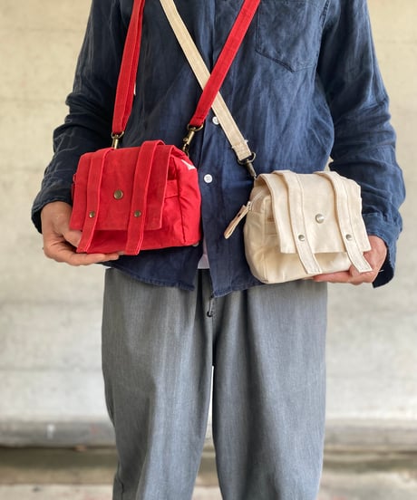 【絶対必需なちびっこ登場！】ロットレンダーミニミニポシェット -コメットレッド-