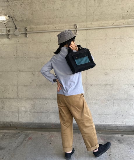 【存在感溢れるお手軽カクカクトート！】アッティマッティワッティーバッグType2  -ブラック/スモーキーブルー-