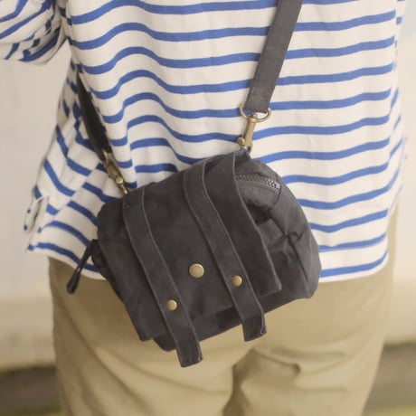 【絶対必需なちびっこ登場！】ロットレンダーミニミニポシェット -マッティブラック-