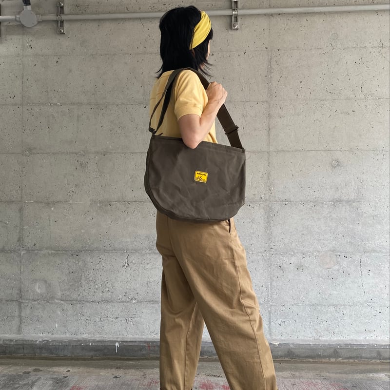 ストラップの長さ調整が可能に！】アナザープラネットショルダーバッグ