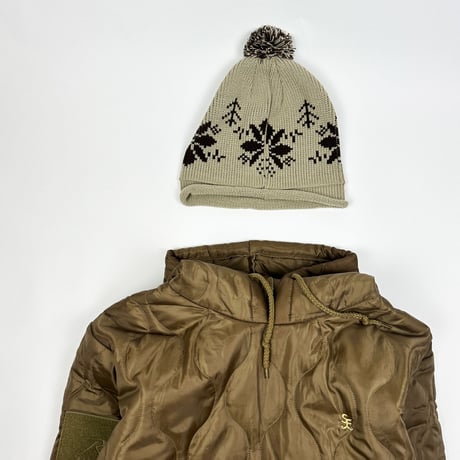 SNOWFLAKE ROLL UP POM BEANIE