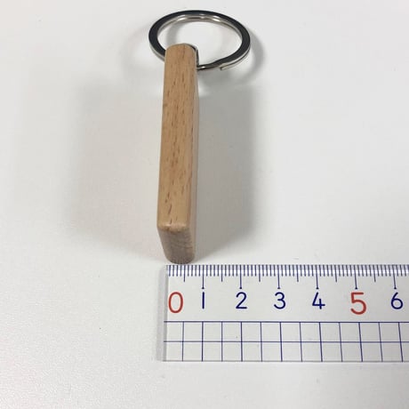 受注制作　直筆！ウッドプレートキーホルダー　片面にお好きな文字をお書きします。手作りのミニ紙袋と手書きのメッセージカード付き