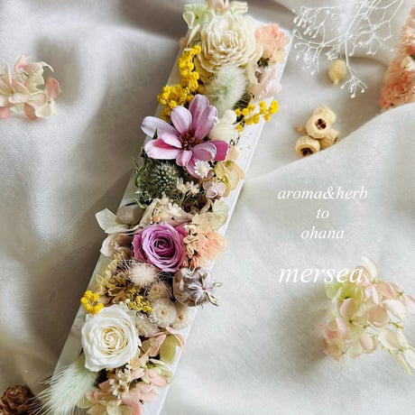 ハンドメイド❣️菜の花畑、春のフラワーアレンジ❁⃘*.゜ カゴの器のアレンジメント ※そのまま置いて飾れます ポップで