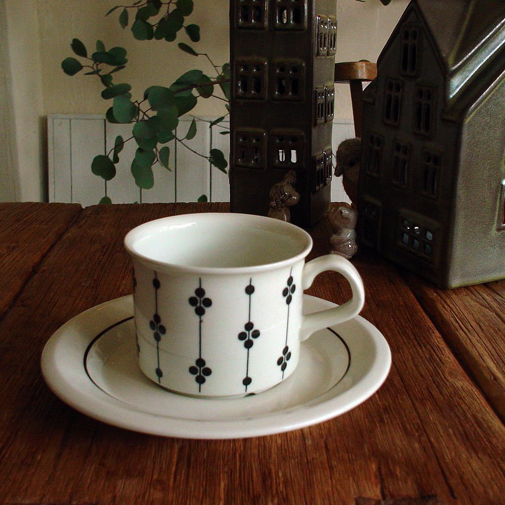 ARABIA Finland /Kartano /Esteri Tomula /Cup&Sa