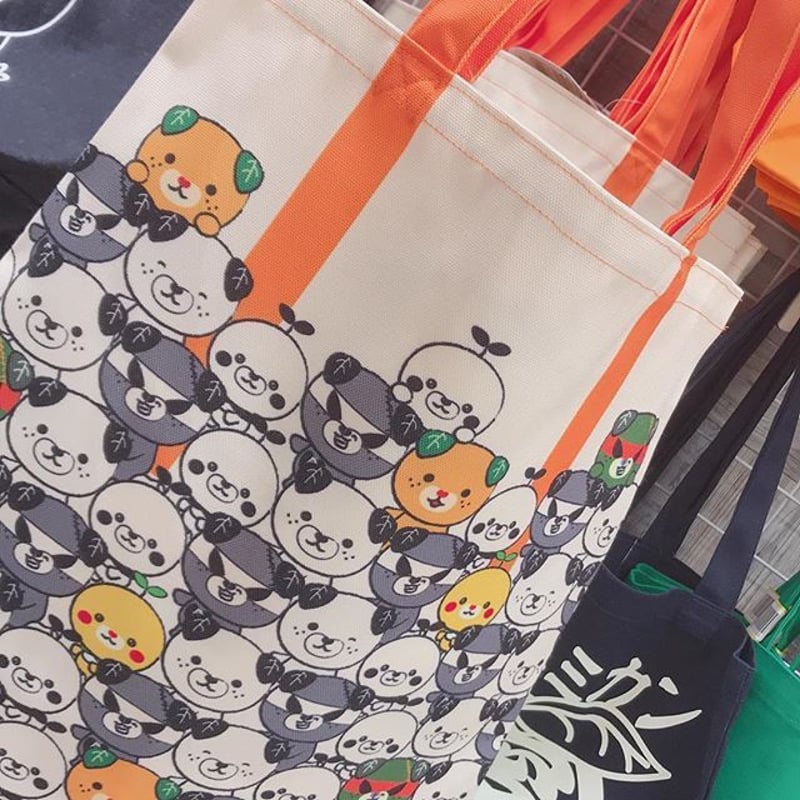 みきゃん総柄マルチトートバッグ | 道後お土産センター 絣屋本店