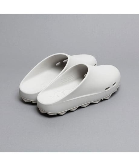 【PPACO（パコ）】LUX-1(AIR STUDDED SOLE®)　-OFF WHITE / OFF WHITE