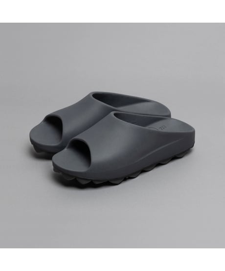 【PPACO（パコ）】LUX-2(AIR STUDDED SOLE®)　-DARK GRAY / BLACK
