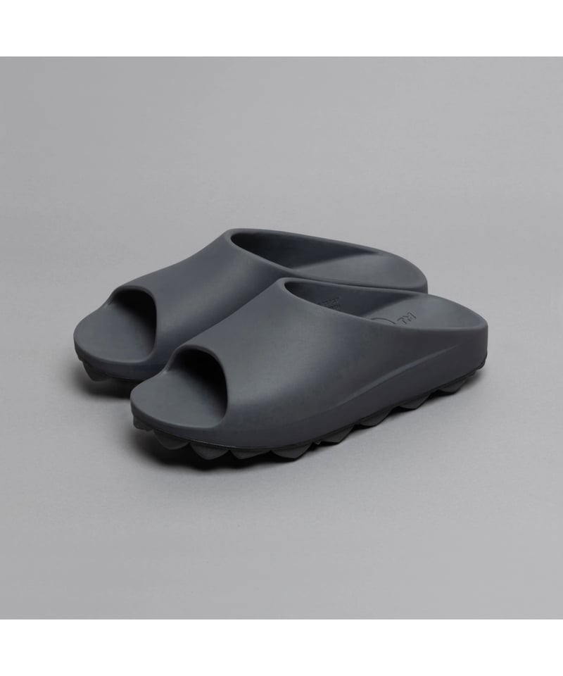 PPACO（パコ）】LUX-2(AIR STUDDED SOLE®) -DARK GRAY