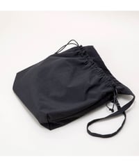 【ERA.（イーラ）】TAS BIG RED CROSS APRON BAG -BLACK