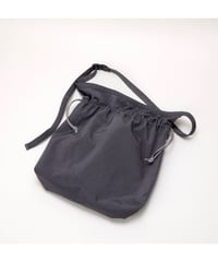 【ERA.（イーラ）】TAS BIG RED CROSS APRON BAG -GRAY