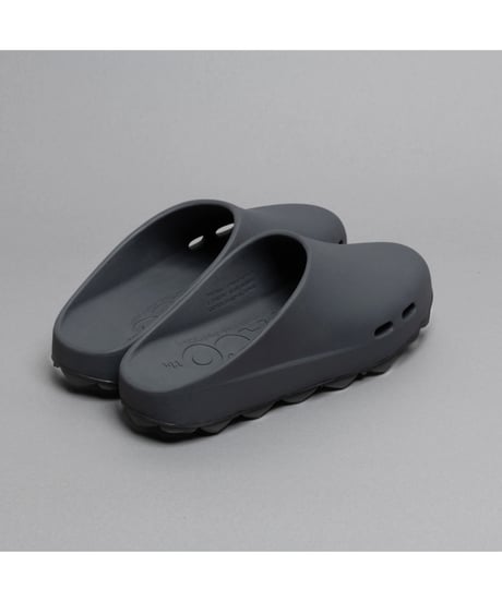 【PPACO（パコ）】LUX-1(AIR STUDDED SOLE®)　-DARK GRAY/BLACK