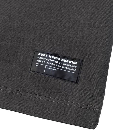 【POET MEETS DUBWISE（ポエトミーツダブワイズ） 】PMD Logo Loose Fit T-Shirt　−SUMI