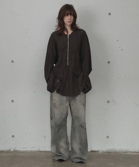 【ANCELLM（アンセルム）】CREPE HALF ZIP SHIRT -BROWN