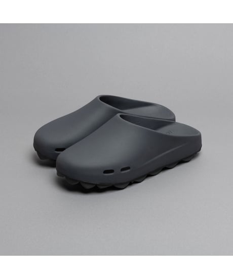 【PPACO（パコ）】LUX-1(AIR STUDDED SOLE®)　-DARK GRAY/BLACK