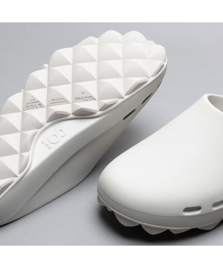 【PPACO（パコ）】LUX-1(AIR STUDDED SOLE®)　-OFF WHITE / OFF WHITE