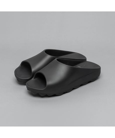 【PPACO（パコ）】LUX-2(AIR STUDDED SOLE®)　-BLACK / BLACK