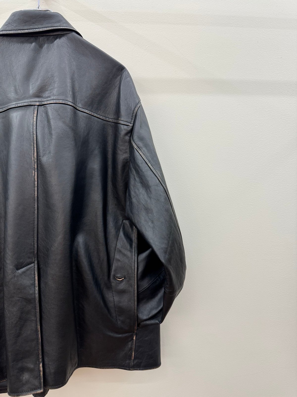 CCU（シーシーユー）】 HUNTING JKT -SHEEP RUB SKIN -BLAC