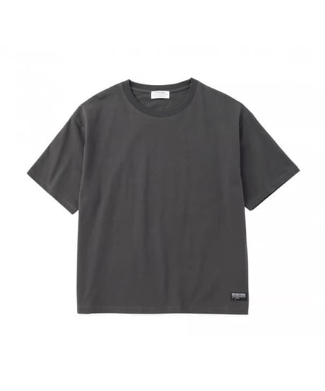 【POET MEETS DUBWISE（ポエトミーツダブワイズ） 】PMD Logo Loose Fit T-Shirt　−SUMI