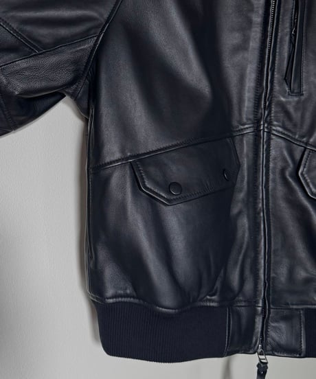 【CCU（シーシーユー）】 HIGH NECK BLOUSON -SHEEP SKIN -BLACK