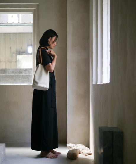【KAMAROAN（カマロアン）】Woven Drawstring Bucket Bag -IVORY